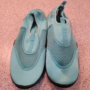 Water shoes